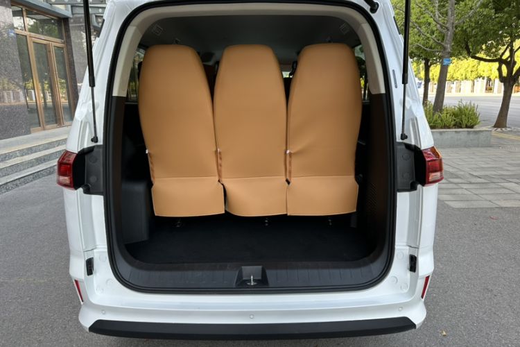 Used BAW Ruisheng Ace M7 2025 2.0L Manual Long Wheelbase Luxury Version 9 Seats Interior 3