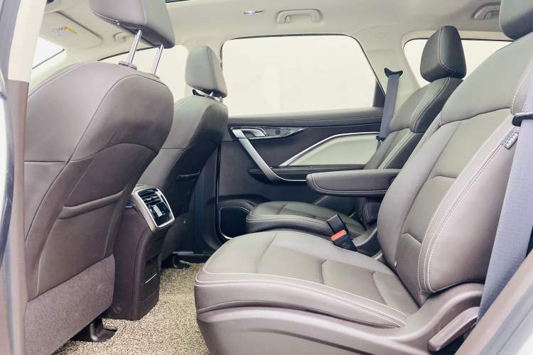 Used Geely Auto Jiajie 2021 Zhiqing 1.5TD DCT Luxury Model Interior 4