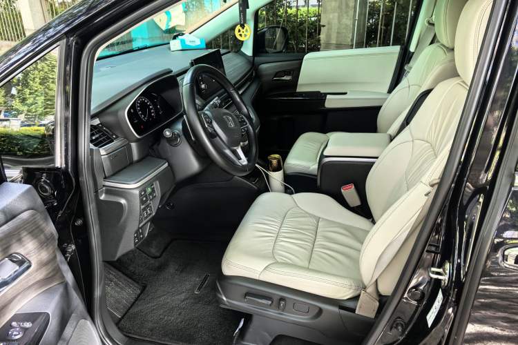 Used Honda Odyssey 2022 2.0L eHEV Prestige Four-Seater Edition