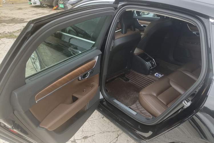 Used Volvo S90 2017 T5 Smart Luxury Edition
