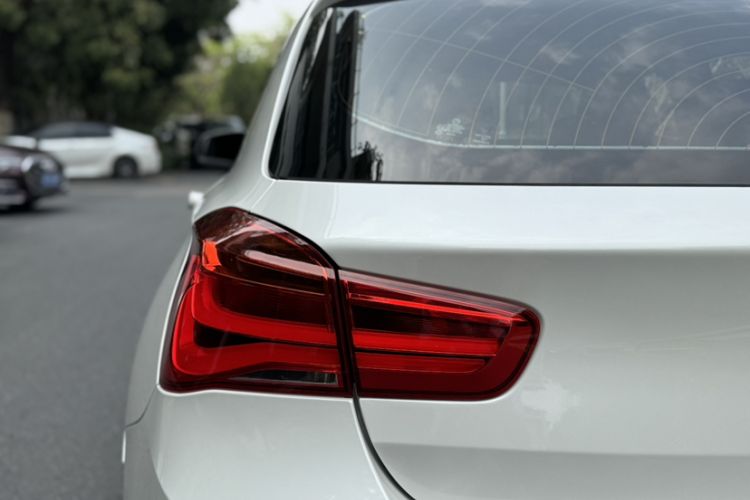 Used BMW 1 Series 2018 118i Sport Design Package
