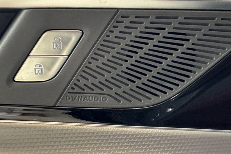 Used Hongqi H5 2024 2.0T Automatic Smart Connect Flagship Edition Interior 4