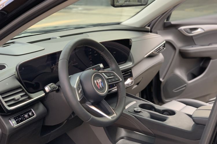 Used Buick Envision 2024 Encore Plus 28T AWD Luxury Edition Interior 8