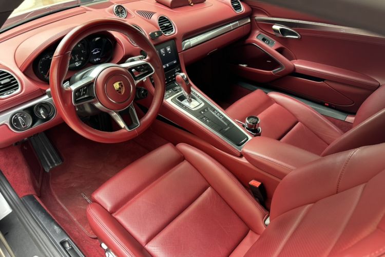 Used Porsche 718 2020 Cayman 2.0T
