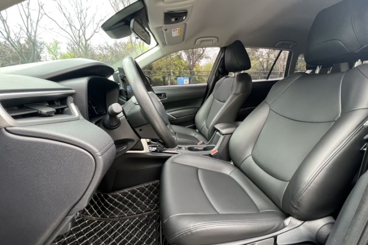 Used Toyota Corolla Cross 2023 Dual-Motor 2.0L Pioneer Edition Interior 2