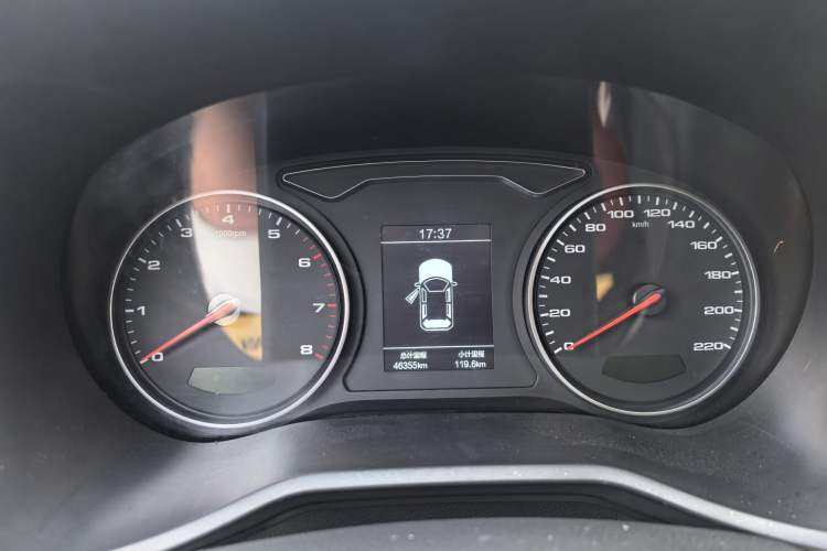 Used SOL X8 2021 300T DCT Leading Smart Connectivity Version 6 Seats