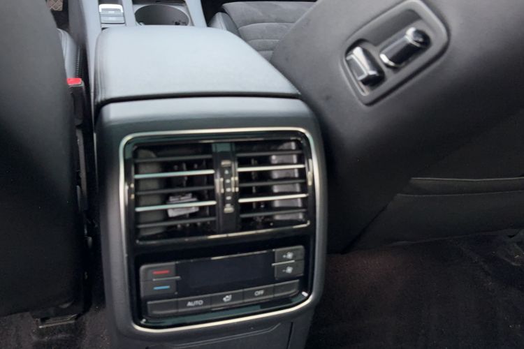 Used Volkswagen Magotan 2017 330TSI DSG Luxury Model Interior 1