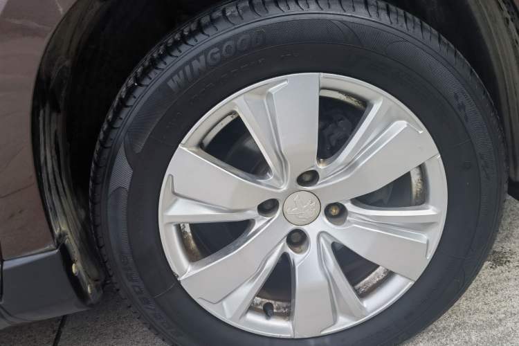 Used Peugeot 2008 2014 1.6L Manual Fashion Edition