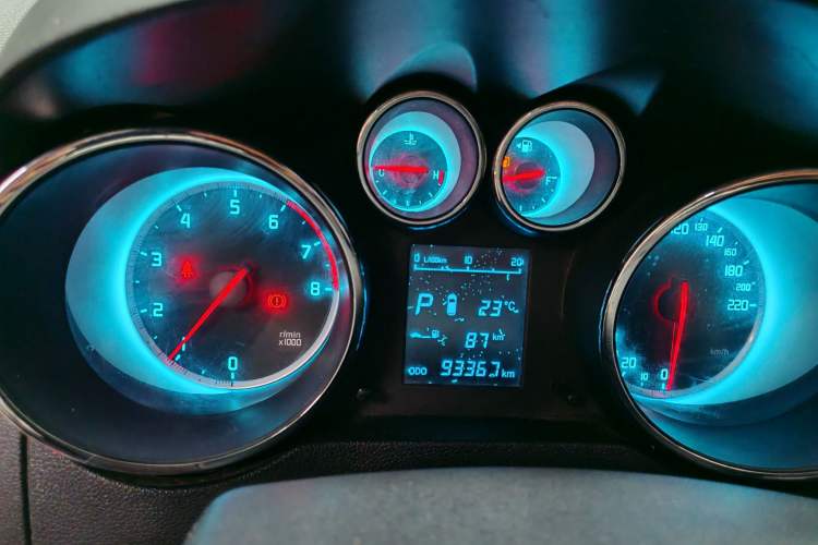 Used CHANGAN CS35 2012 1.6L Automatic Luxury Version China IV Standard
