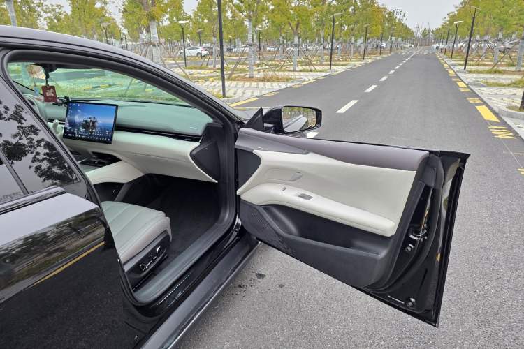 Used Deepal L07 2026 Model 550Ultra Huawei Qiankun ADS SE Edition
