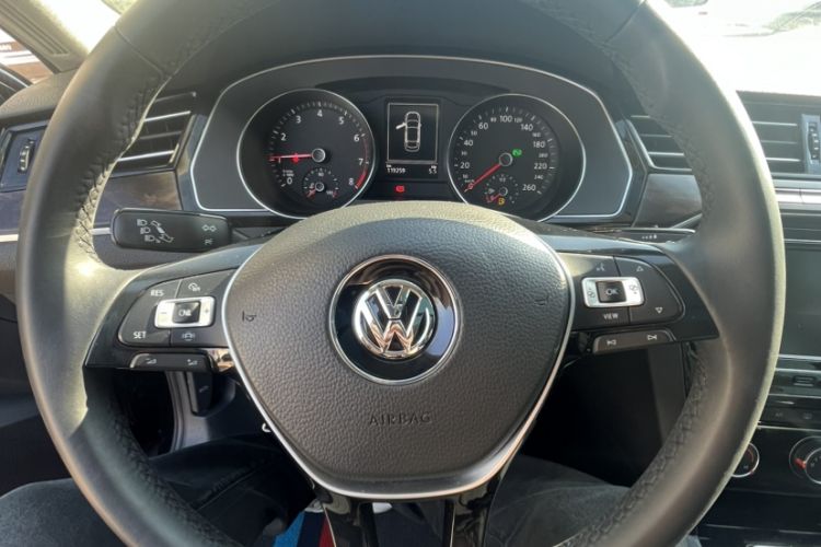 Used Volkswagen Magotan 2019 330TSI DSG Leading Model China VI Standard