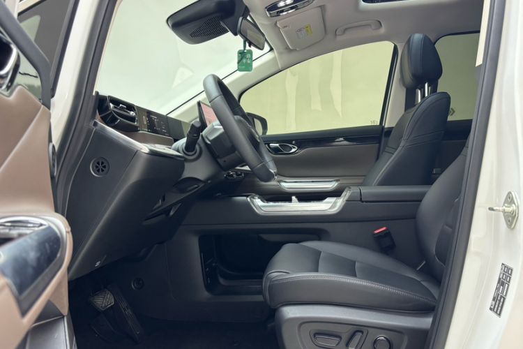 Used GAC Trumpchi E8 2024 Honor Series 2.0L Honor Edition Interior 4