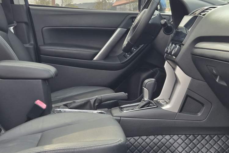 Used Subaru Forester 2013 2.5i Automatic Luxury Edition
