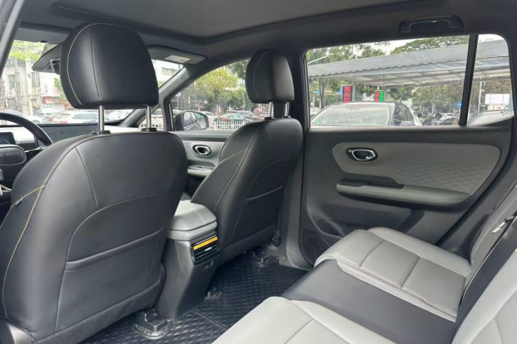 Used AION Y 2021 70 Tech Vitality Edition Interior 1