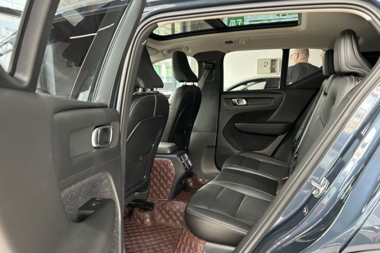 Used Volvo XC40 2021 T4 Four-Wheel Drive Smart Luxury Edition Interior 9