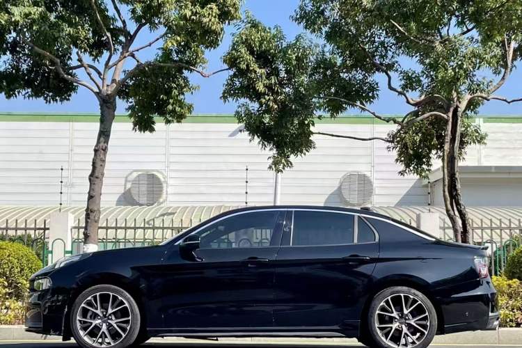 Used Lynk & Co 03 2022 2.0TD DCT JingPro
