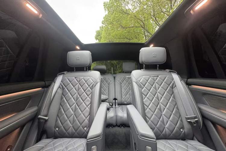 Used Nio ES8 2026 Model 6-seat Executive Signature Edition Interior 1