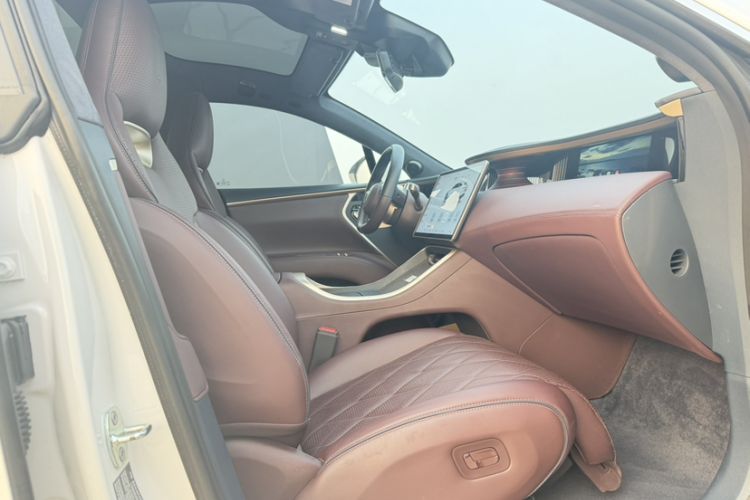 Used Avatr 11 2024 580 Three-Laser Four-Wheel Drive Luxury Edition
