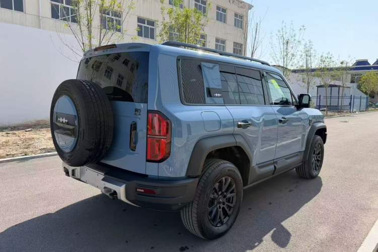 Used Formula Leopard Leopard 5 2023 Navigator Edition