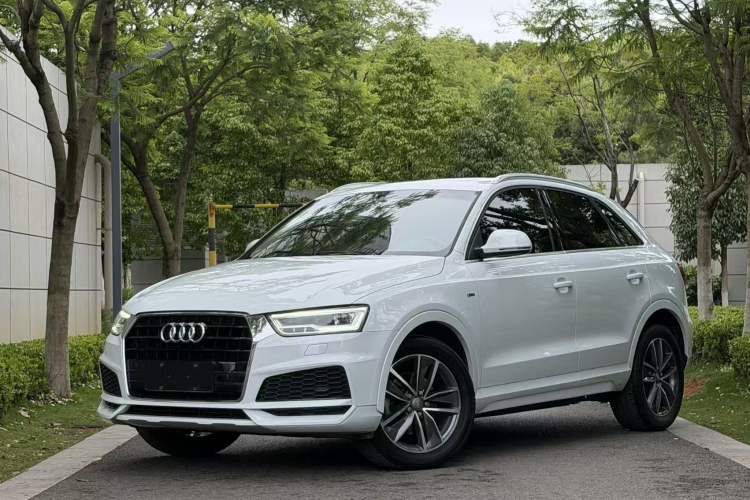 Used Audi Q3 2018 30 TFSI Fashion Edition Collector's Version Guazi used car, China used car export, Used car for sale, Used cars, Cheapest cars for sale