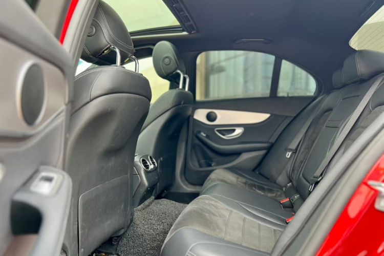 Used Mercedes-Benz C-Class 2017 Restyled C 200 Sport Edition Interior 2