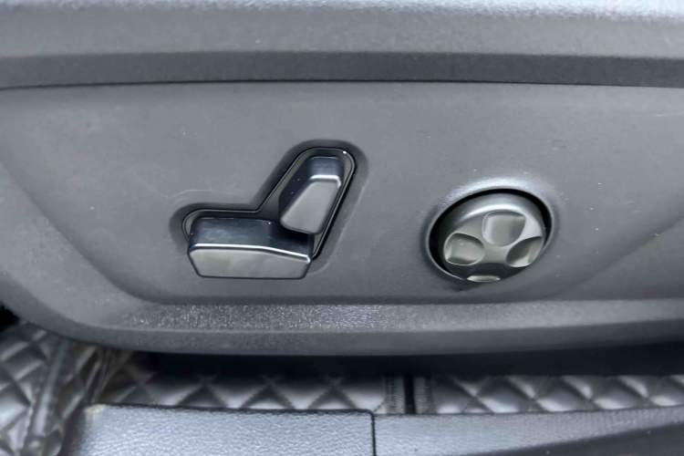 Used Jeep Grand Commander 2022 2.0T Two-Wheel Drive Elite Version