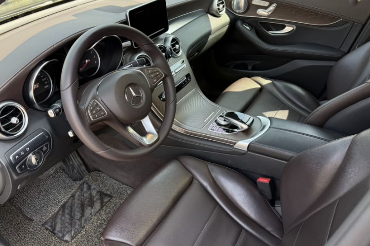 Used Mercedes-Benz GLC 2018 GLC 300 4MATIC Sport Edition
