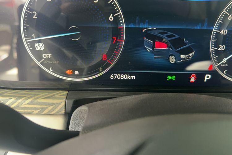 Used Buick GL8 2021 ES Landtrek 653T Comfort Edition Odometer Close Up