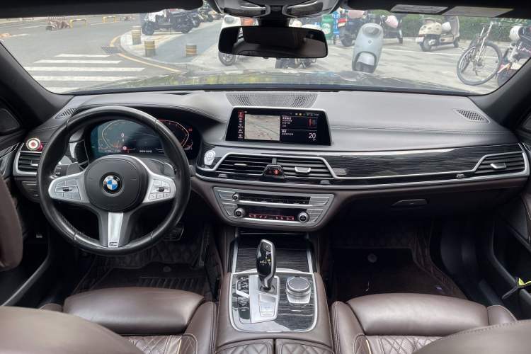 Used BMW 7 Series 2019 Updated 740Li Luxury Version M Sport Package Interior 1