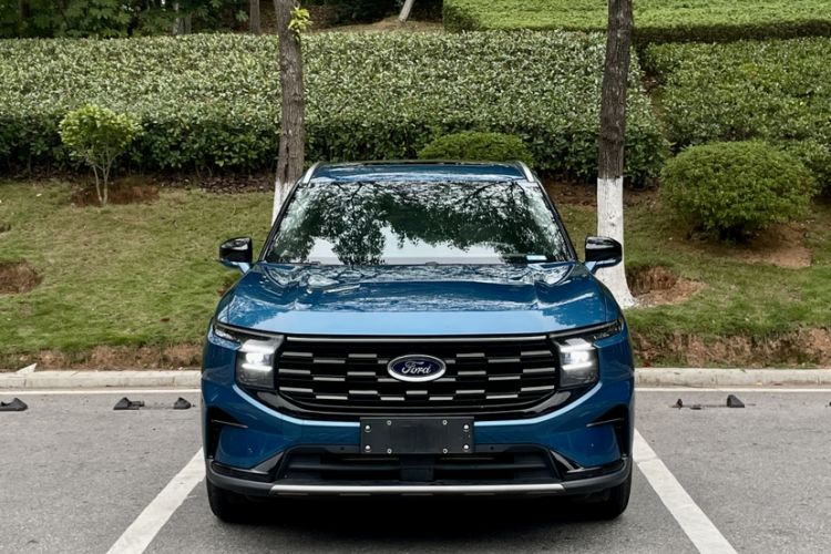 Used Ford Edge 2023 Ford Explorer L 2.0T EcoBoost Two-Wheel Drive 7-Seater Luxury Model