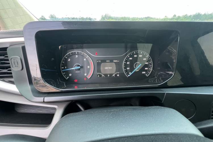 Used Ford Transit 2023 2.0T Diesel Automatic Multi-Purpose Commercial Vehicle Mid-Frame Mid-Roof 5/6 Seats Odometer Close Up