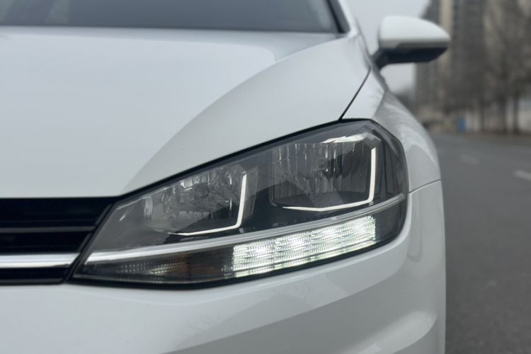 Used Volkswagen Golf 2020 Zhiai Edition 200TSI DSG Comfortable & Ambitious Version