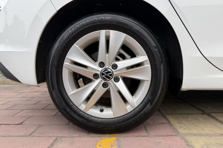 Used Volkswagen Golf 2021 200TSI DSG Exterior 3