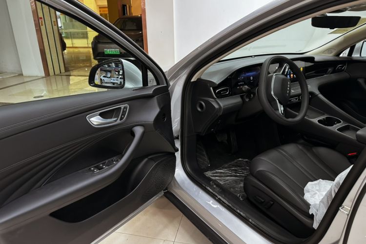 Used Roewe D7 2025 DMH 125km World Champion Edition
