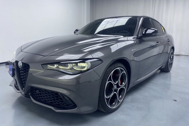 Used Alfa Romeo Giulia 2023 2.0T 280HP Track Edition
