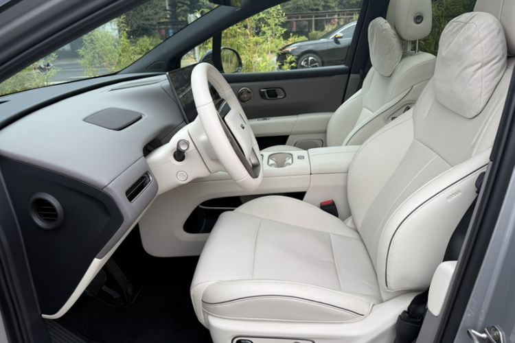 Used Li Auto Li Auto i6 2025 Model Two-Wheel-Drive Standard Type