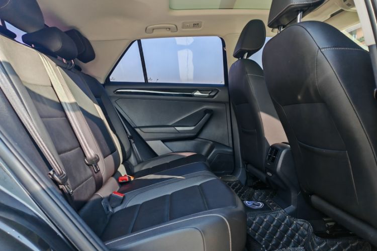 Used Volkswagen T-ROC 2018 280TSI DSG Two-Wheel-Drive Comfort Version China V Standard