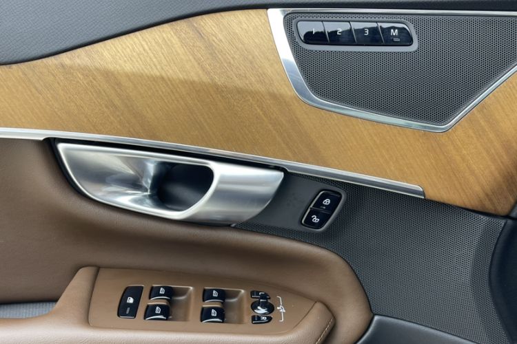 Used Volvo XC90 2024 B6 Zhiyi Luxury 7-Seater Interior 8