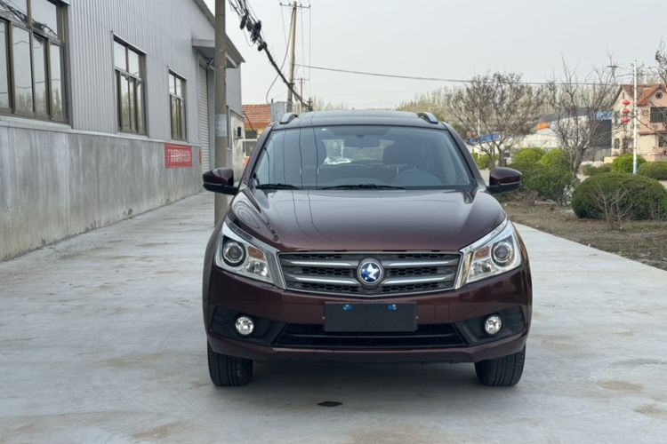 Used Venucia T70 2015 2.0L CVT Smart Edition
