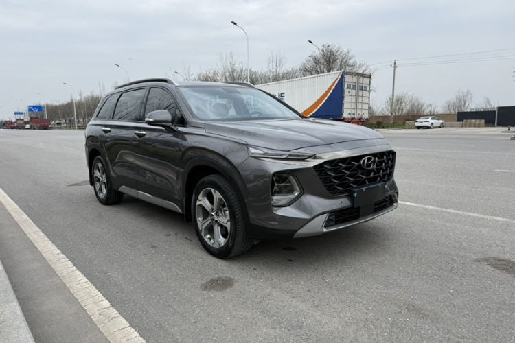 Used Hyundai Santa Fe 2023 Traveler 380T GDi Automatic Two-Wheel Drive GLX Elite Edition