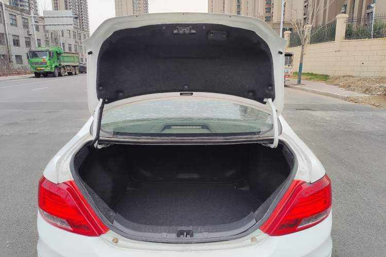 Used BYD Surui 2015 1.5L Automatic Luxury Model
