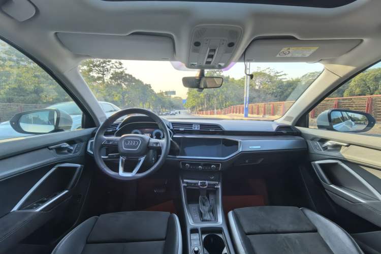 Used Audi Q3 2019 35 TFSI Advanced Dynamic Edition
