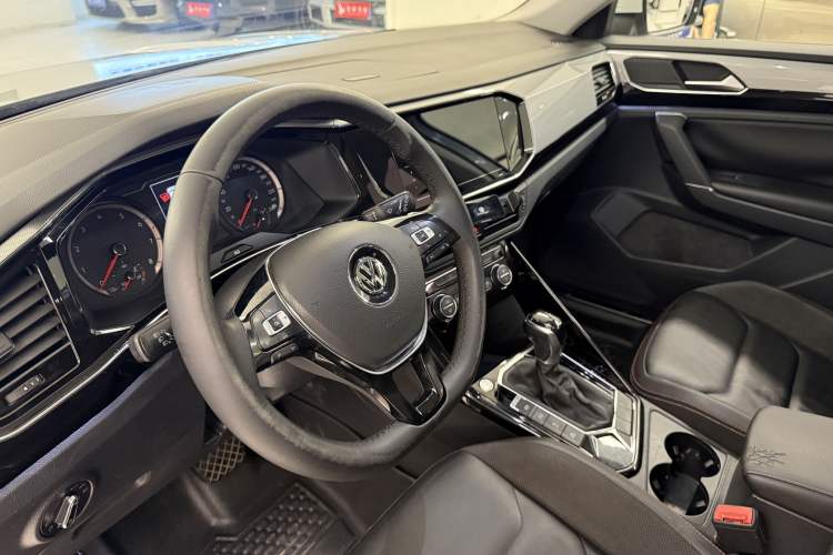 Used Volkswagen Tayron 2019 330TSI Two-Wheel Drive Luxury Model China VI Standard
