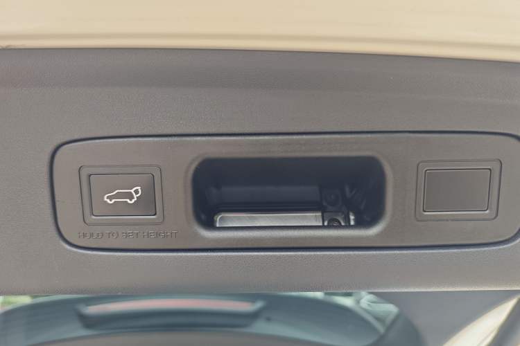 Used Honda HR-V 2023 240TURBO Prestige Edition Exterior 8