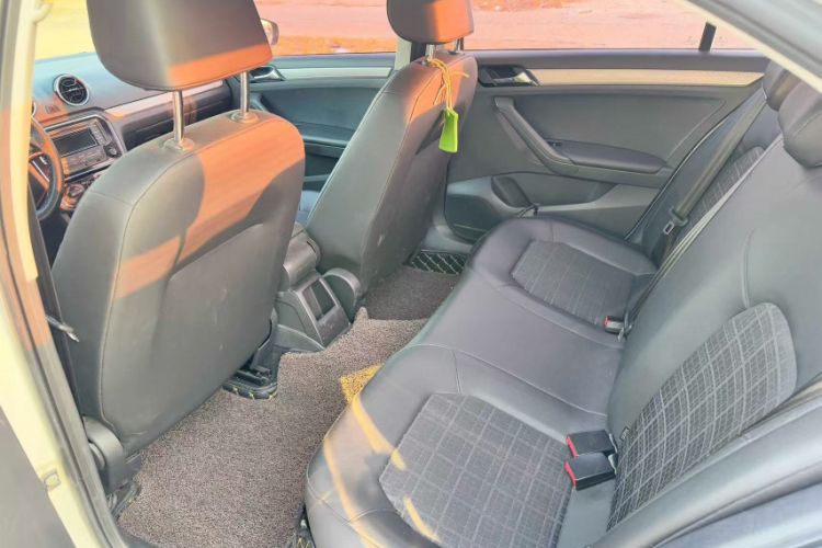 Used Volkswagen Jetta 2017 1.5L Manual Comfort Model Exterior 7