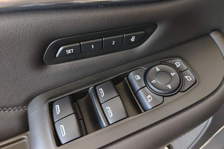 Used Buick Enclave 2020 28T Two-Wheel Drive Prestige Version