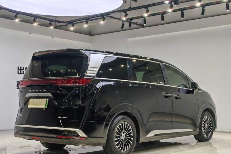 Used Denza D9 2024 DM-i 980 Four-Wheel Drive Prestige Model
