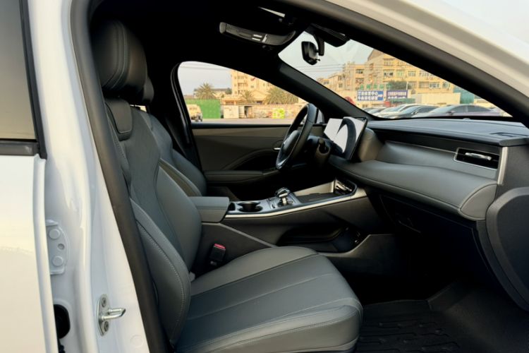 Used BYD Qin PLUS 2025 DM-i Smart Drive 55KM Leading Model
