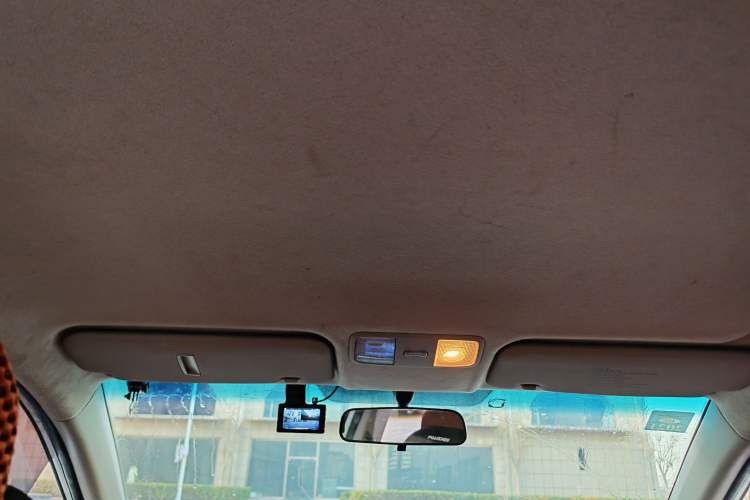 Used Kia K2 2015 Sedan 1.4L MT GLS
