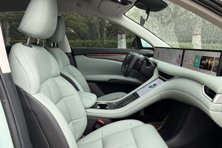 Used IM LS6 2023 Max Standard Edition Interior 4